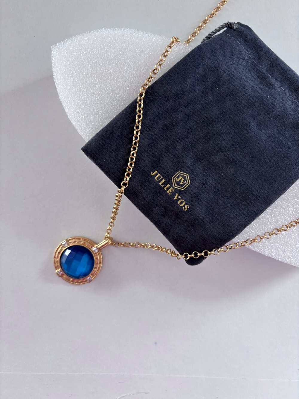 NWOT Julie Vos Gold-Tone Necklace with Mountain Blue Round Pendant - Picture 3 of 6